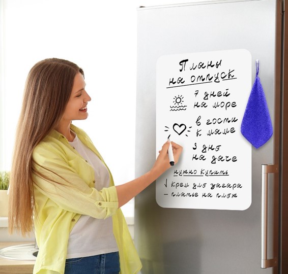 Доска магнитная на холодильник BRAUBERG, 58х36 см с маркером, магнитом и салфеткой в Ижевске - изображение 2